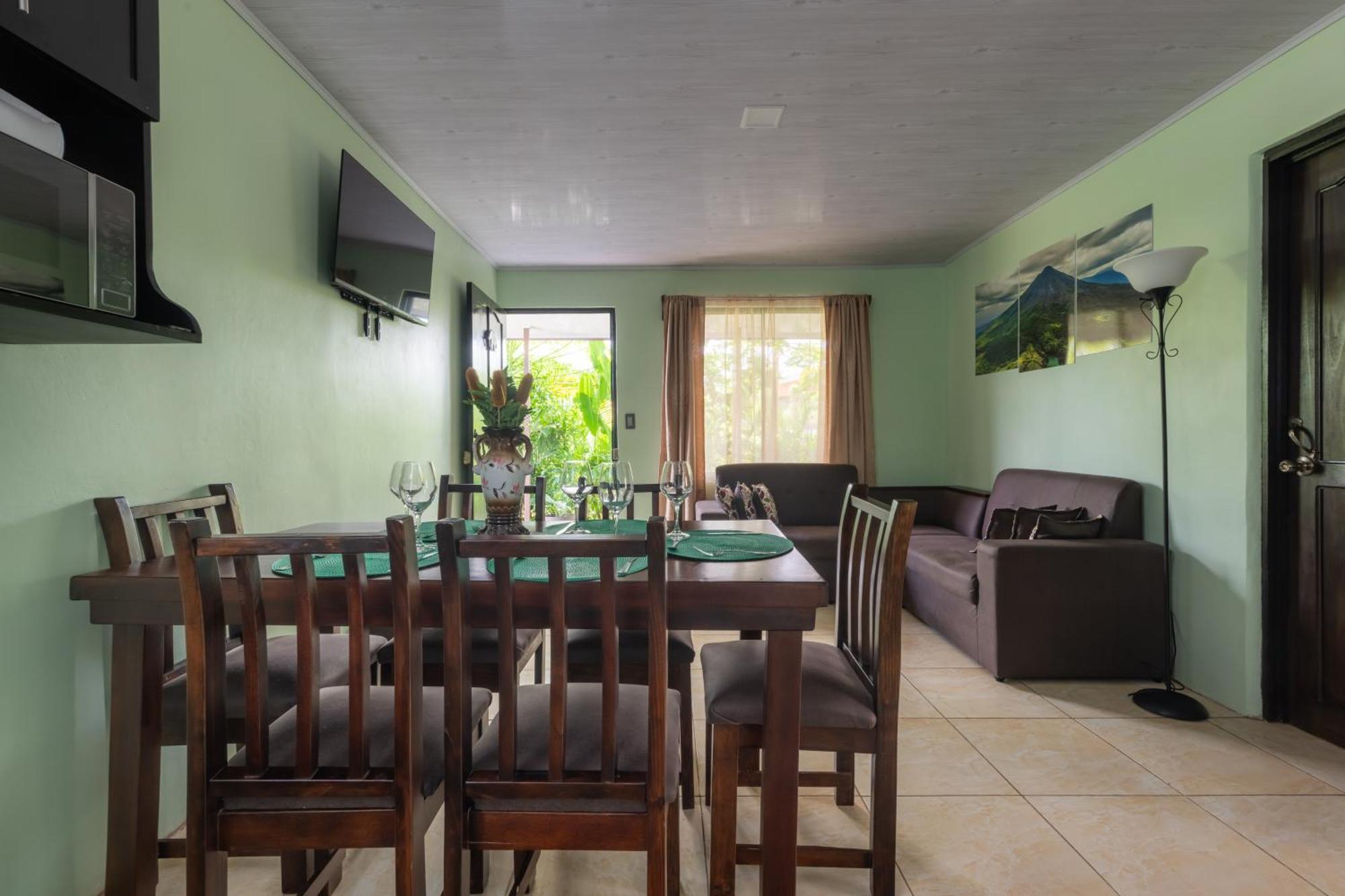 Vacation Bartenderluisch Holiday home La Fortuna